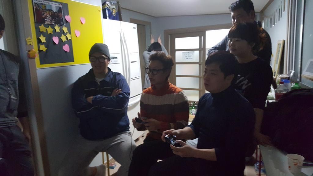 Ninano Guesthouse Gyeongju Exterior photo