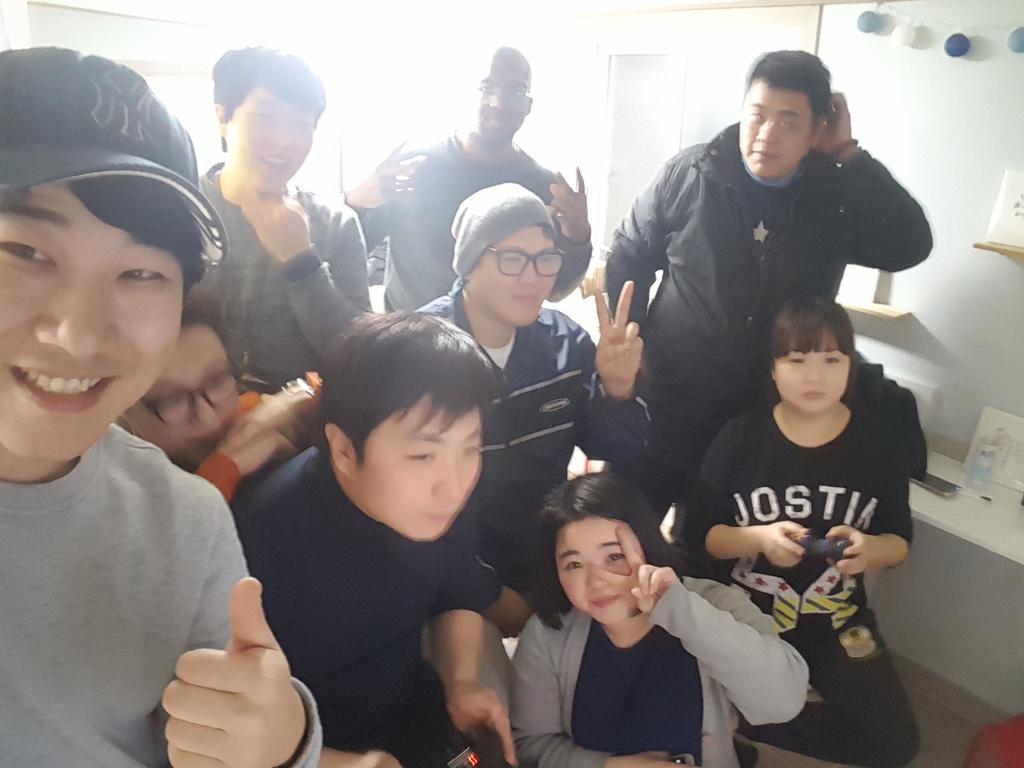 Ninano Guesthouse Gyeongju Exterior photo